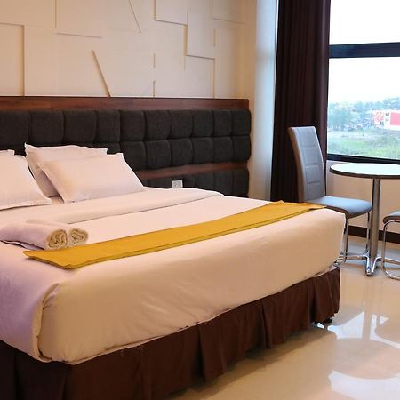 Amaris Suites Butuan City Extérieur photo