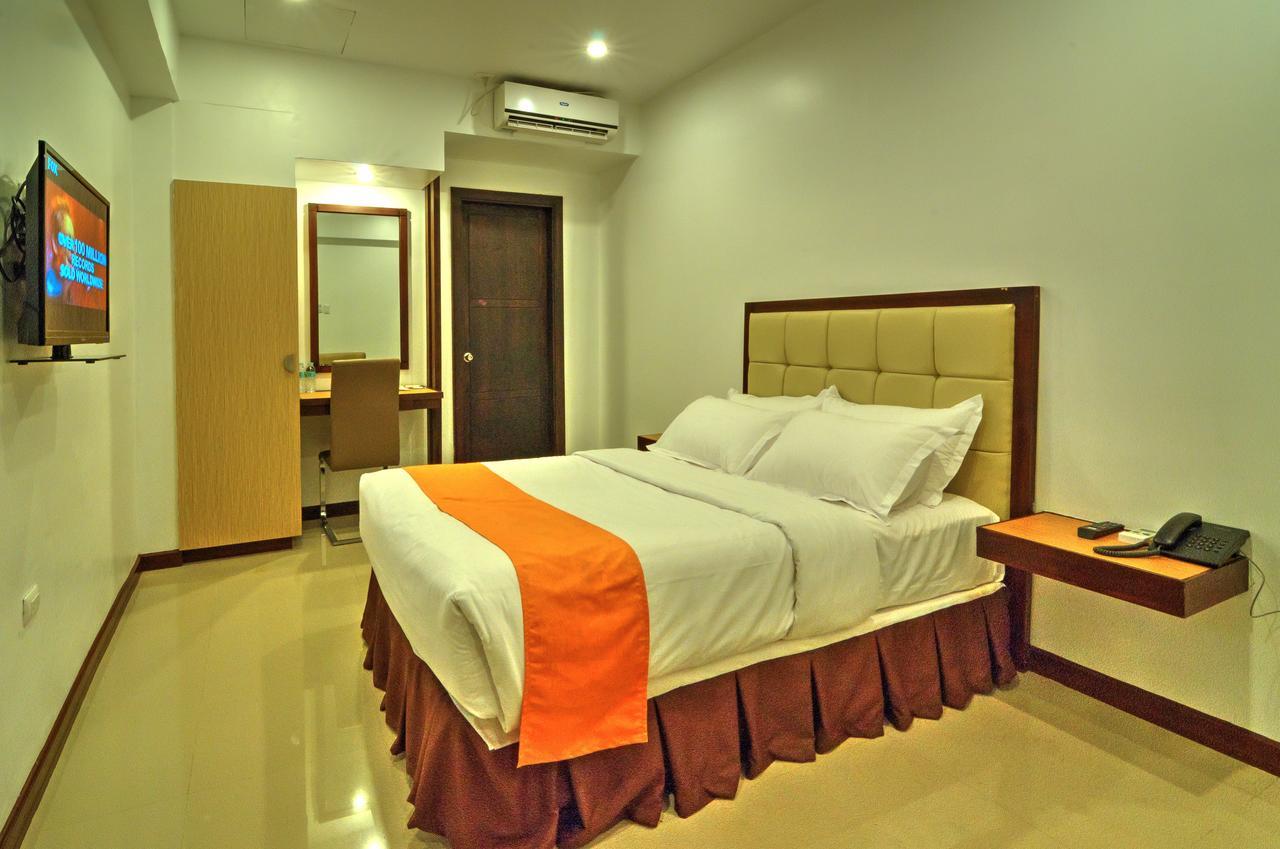 Amaris Suites Butuan City Extérieur photo