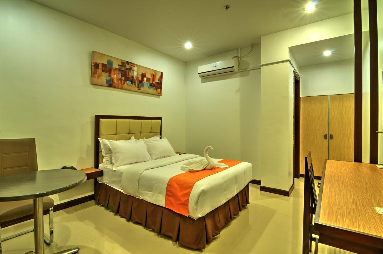 Amaris Suites Butuan City Extérieur photo