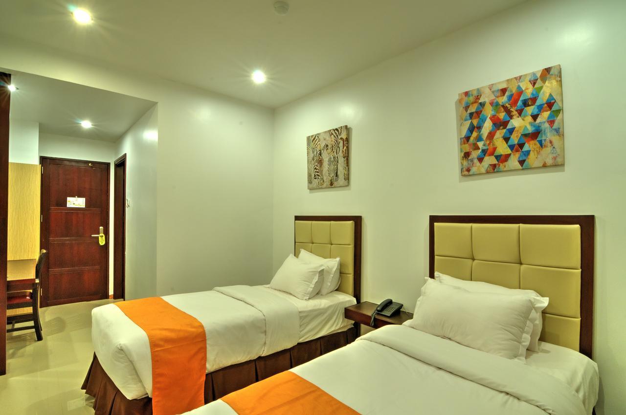 Amaris Suites Butuan City Extérieur photo