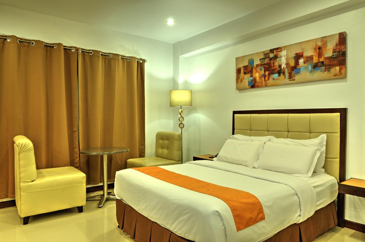 Amaris Suites Butuan City Extérieur photo