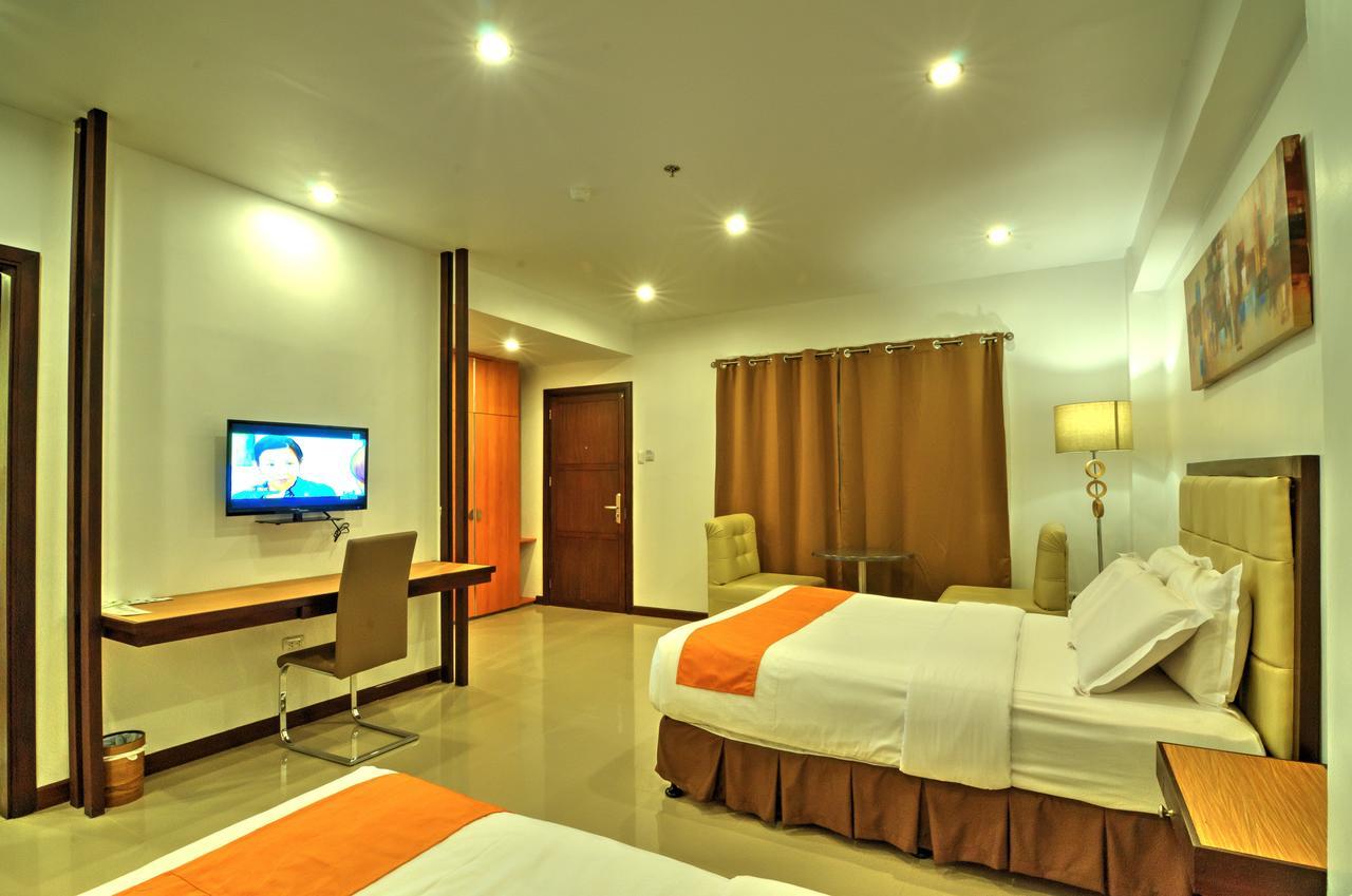 Amaris Suites Butuan City Extérieur photo